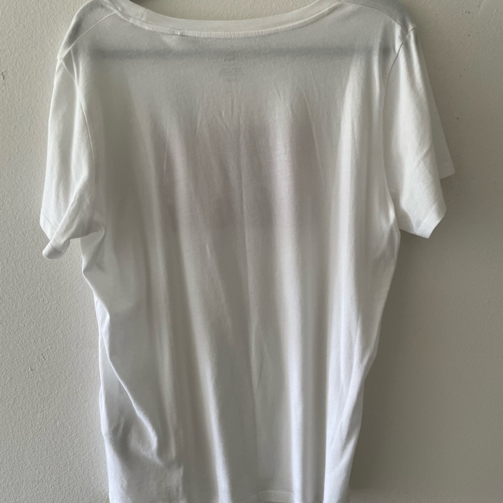 COPY - Levi’s Woman’s T shirt NWT 1x - Picture 3 of 6